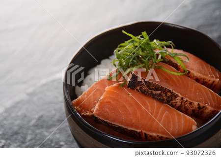 Seared Hokkaido Salmon Seafood Rice Bowl Seared Hokkaido Salmon Seafood Rice Bowl 93072326