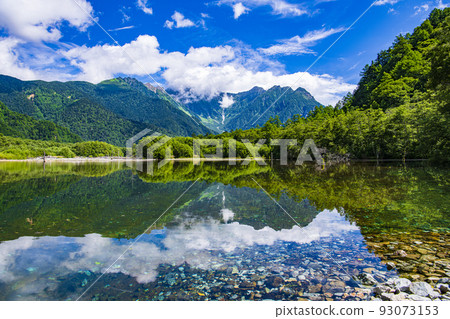 Kamikochi Taisho Pond in the blue sky Kamikochi Taisho Pond in the blue sky 93073153