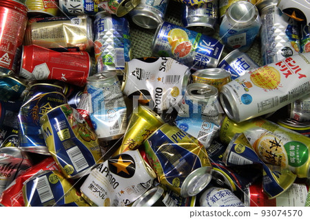 Empty can garbage 93074570