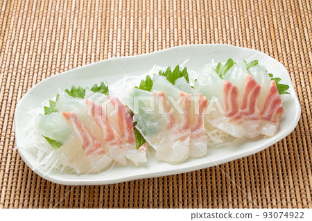 海鯛（紅海鯛）生魚片。 93074922