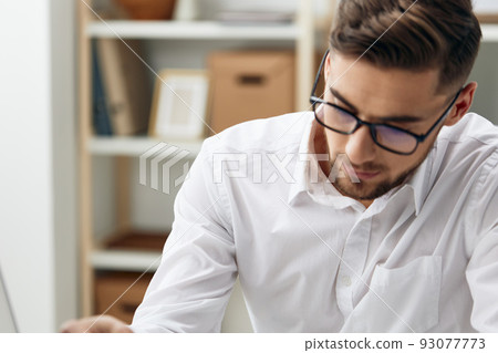 manager computer work internet official self confidence technologies 93077773
