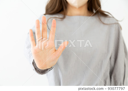 Young woman's palm 93077797