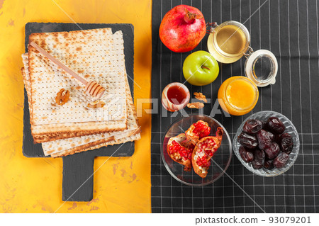 traditional Jewish kosher matzo for Easter pesah traditional Jewish kosher matzo for Easter pesah 93079201