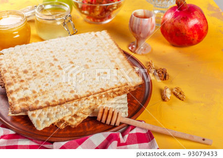 traditional Jewish kosher matzo for Easter pesah traditional Jewish kosher matzo for Easter pesah 93079433