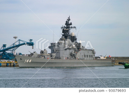 停泊的海上自衛隊驅逐艦 93079693