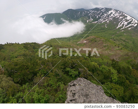 藏王之景,從牛代紅嶽山頂望向屏武岳 藏王之景,從牛代紅嶽山頂望向屏武岳 93083250