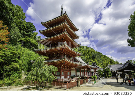Myo-in Temple five-storied pagoda Fukuyama City, Hiroshima Prefecture 93083320