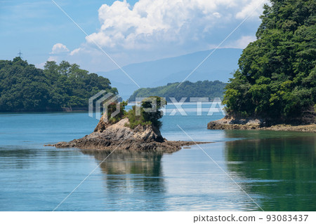 Calm Setouchi boat trip 93083437