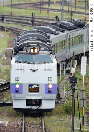 Leaving Kiha 183 Limited Express Niseko 93084908