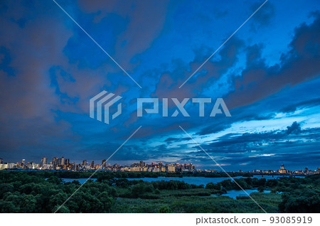 The Yodo River sky at dusk 93085919