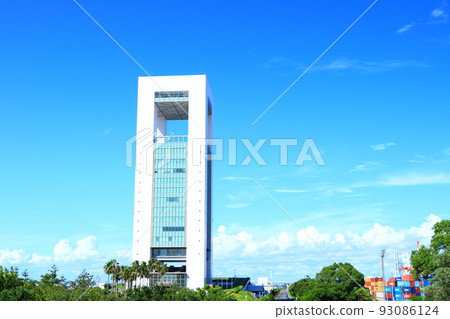 四日市市，四日市港大廈的風景 93086124