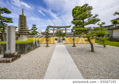 修葺後鬆平廣忠的陵墓正寺(愛知縣岡崎市) 修葺後鬆平廣忠的陵墓正寺(愛知縣岡崎市) 93087195