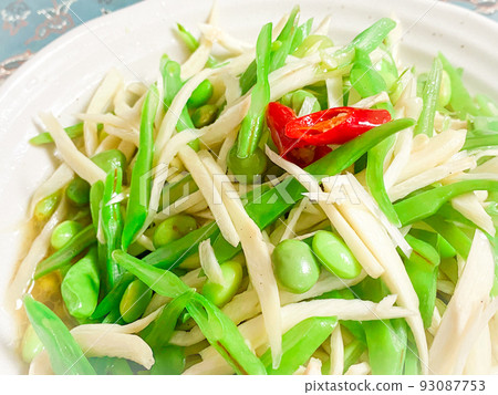 Chinese home-cooked dish, Stir-fried jao pie and green beans Chinese home-cooked dish, Stir-fried jao pie and green beans 93087753