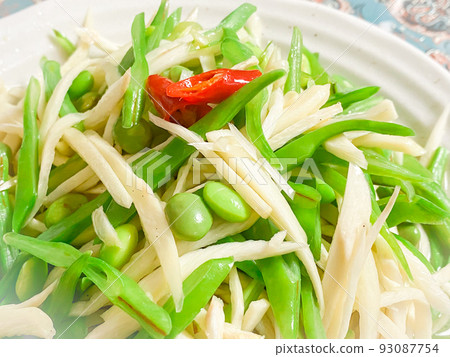 Chinese home-cooked dish, Stir-fried jao pie and green beans Chinese home-cooked dish, Stir-fried jao pie and green beans 93087754