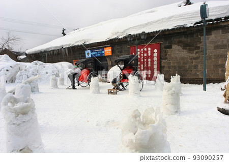 人力車準備迎接遊客，燭光之外的小樽熱情好客 93090257