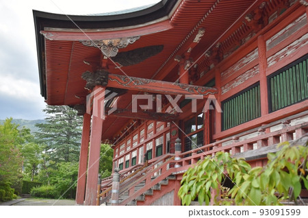 開善光寺的正殿和正門被指定為重要文化財產。 開善光寺的正殿和正門被指定為重要文化財產。 93091599