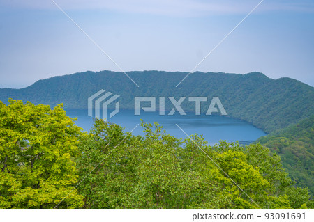 從登別熊公園看到的九多拉湖（北海道登別市） 93091691