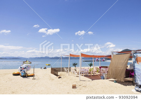 Seto Inland Sea, sea house and scenery at Setoda Sunset Beach in Ikuchijima 93092094