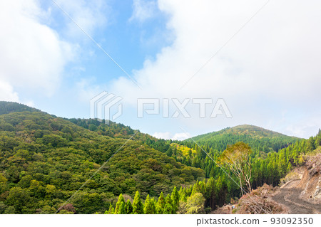 岡山縣著名的星山山道風景(岡山縣真庭市星山)*作品評論區中的拍攝位置 岡山縣著名的星山山道風景(岡山縣真庭市星山)*作品評論區中的拍攝位置 93092350