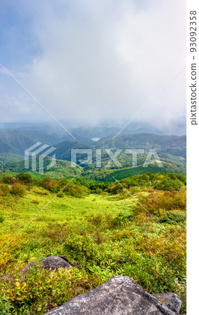 從岡山縣名峰星岩山山頂觀察（岡山縣真庭市星山） 93092358
