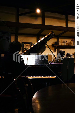 playing jazz piano playing jazz piano 93093117