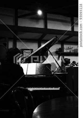 playing jazz piano playing jazz piano 93093118