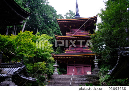Three-storied pagoda of Chomeiji Temple (Shiga) Three-storied pagoda of Chomeiji Temple (Shiga) 93093688