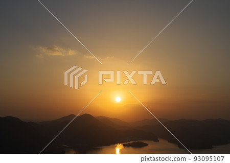 "Okayama Prefecture" Setonaikai National Park Sunset seen from Mt. "Okayama Prefecture" Setonaikai National Park Sunset seen from Mt. 93095107
