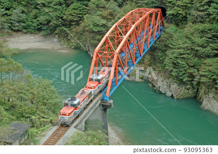 Kamioka Railway Urushiyama - Kamioka Mine Mae JR Freight DE10-1676 + DE10-1675 (Higashi Niigata) Kamioka Railway Urushiyama - Kamioka Mine Mae JR Freight DE10-1676 + DE10-1675 (Higashi Niigata) 93095363