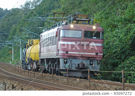 Hokuriku Main Line Tsubata-Kurikara JR Freight EF81-124 (Toyama) 93097272