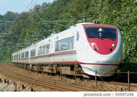 北陸本線Tsubata-Kurikara Hokuetsu Express 681系列N12 + N02編隊白鷹 北陸本線Tsubata-Kurikara Hokuetsu Express 681系列N12 + N02編隊白鷹 93097286