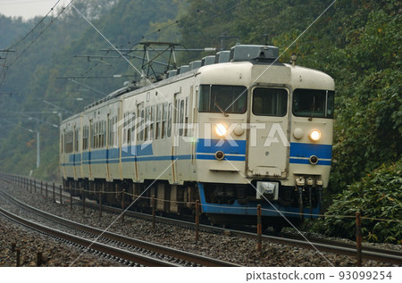 北陸本線椿本栗子JR西413系B10編隊(金澤) 北陸本線椿本栗子JR西413系B10編隊(金澤) 93099254