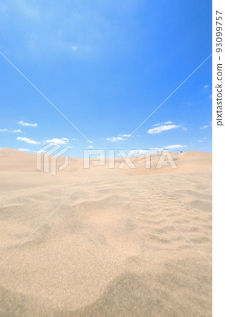 Huacachina desert and oasis, tourist destination in Peru, South America 93099757