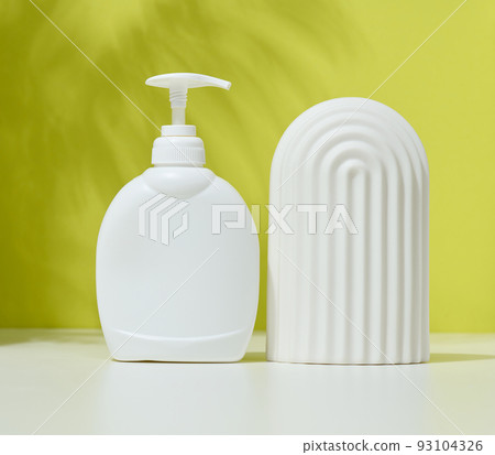 White plastic container with a pump for cosmetic liquid White plastic container with a pump for cosmetic liquid 93104326