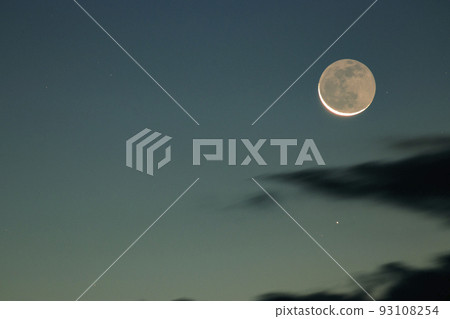 薄月和火星在黎明的天空升起 28 天 93108254