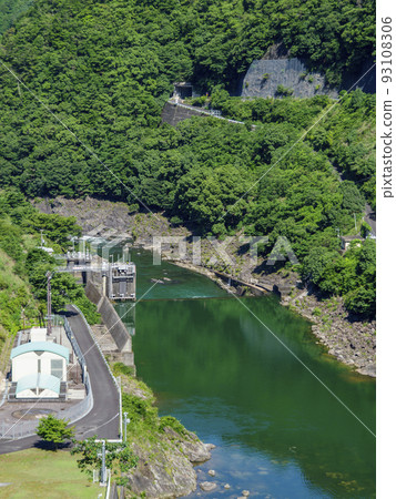 大瀧水壩下游的風景 93108306