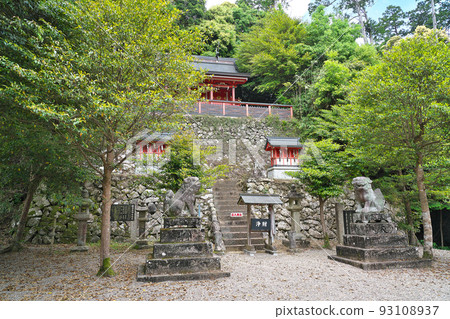 [Takikura Shrine] Takikura, Sakurai City, Nara Prefecture 93108937