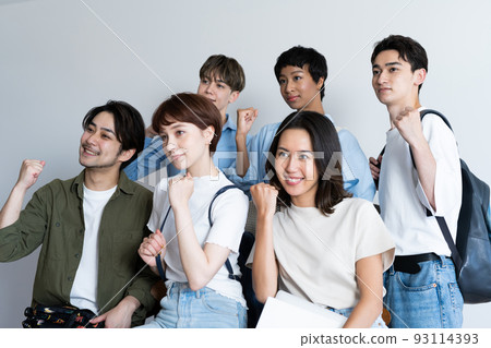 跨國學生 93114393