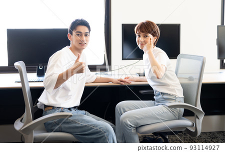 電腦教室學生 93114927