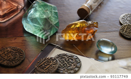 古董硬幣和能量石 2 93117749