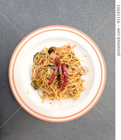 Spicy spaghetti pork. Drunken Spaghetti Thai call Popular in street food 93119301