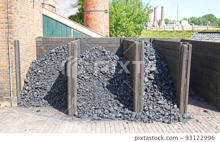 Heap of coal 93122996