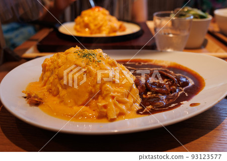 Omuhayashi 奶油蛋飯 Omuhayashi 奶油蛋飯 93123577