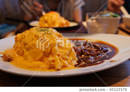 Omuhayashi 奶油蛋飯 Omuhayashi 奶油蛋飯 93123578