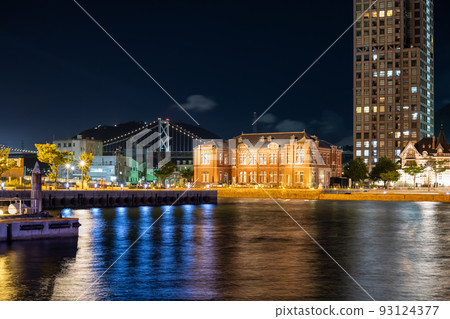 北九州著名旅遊勝地門司港復古區的美麗夜景 93124377