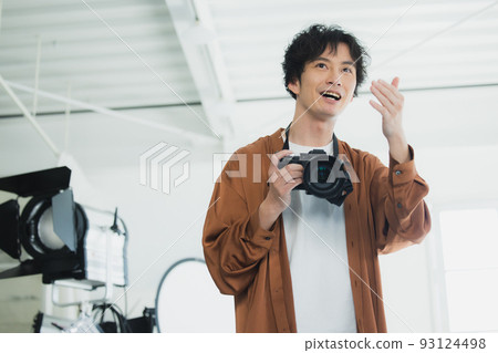 Photographer Photographer 93124498