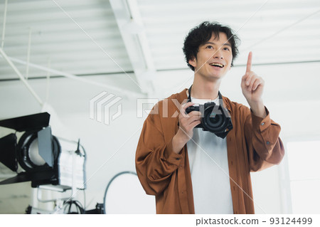 Photographer Photographer 93124499