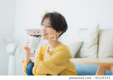 Living ladies 93126353