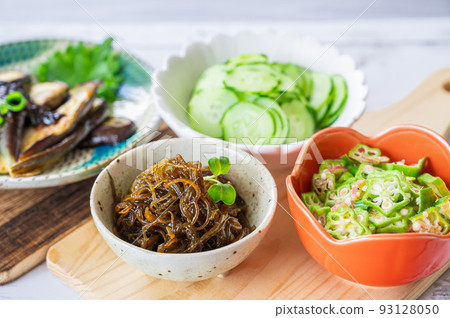 Mozuku醋和夏季蔬菜菜 Mozuku醋和夏季蔬菜菜 93128050