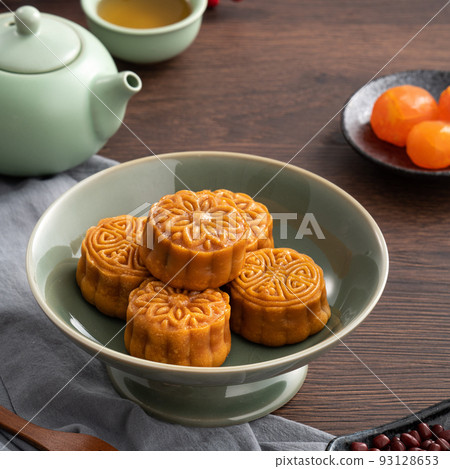 Mid-Autumn Festival Moon cake Geppei Mid-Autumn Festival Moon cake Geppei 93128653